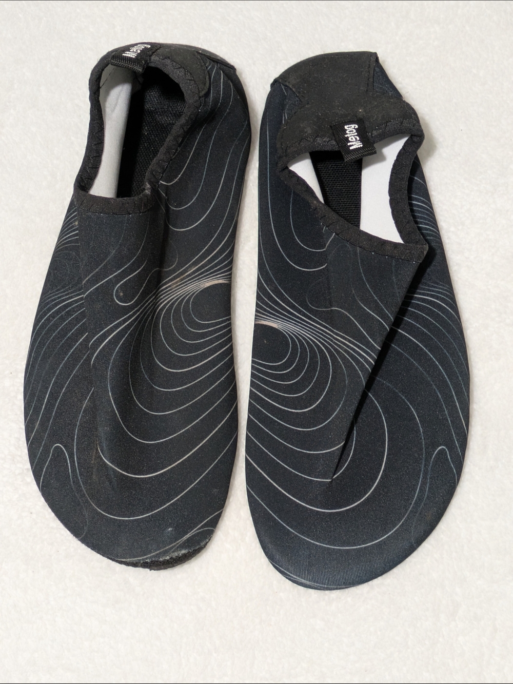 Metog Quick-Dry Water Shoes – Black Topographic Aqua Socks (Size Men 9-10)
